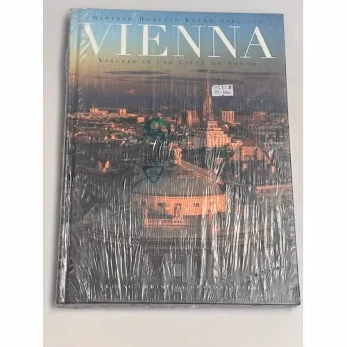 Book cover: Vienna: Viaggio in una Città da Sogno